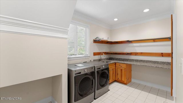 9101 Grey Pointe Drive, Knoxville, TN 37922
