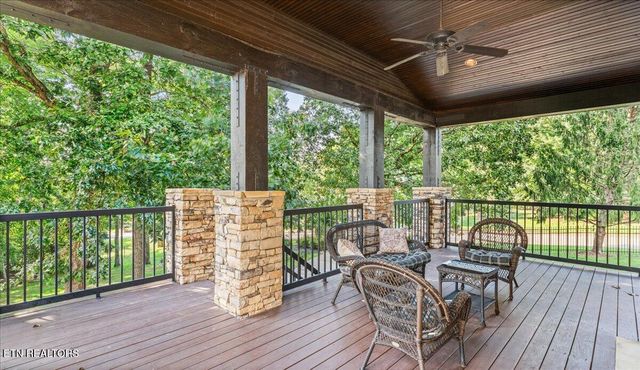 9101 Grey Pointe Drive, Knoxville, TN 37922