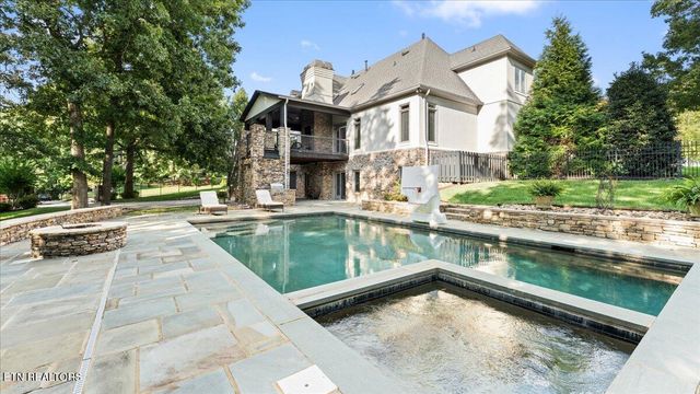 9101 Grey Pointe Drive, Knoxville, TN 37922
