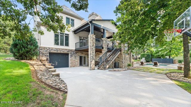 9101 Grey Pointe Drive, Knoxville, TN 37922