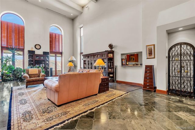 42 Dicks Castle Road, Garrison, NY 10524