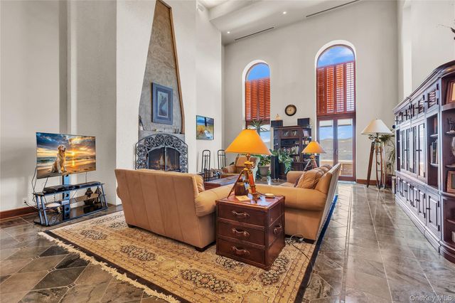 42 Dicks Castle Road, Garrison, NY 10524