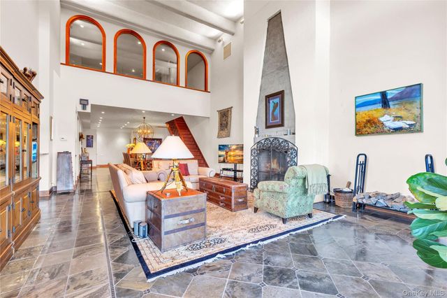 42 Dicks Castle Road, Garrison, NY 10524