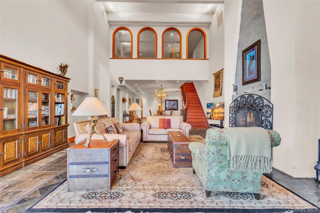 42 Dicks Castle Road, Garrison, NY 10524