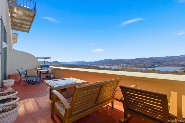 42 Dicks Castle Road, Garrison, NY 10524