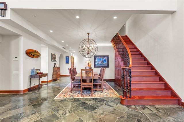 42 Dicks Castle Road, Garrison, NY 10524