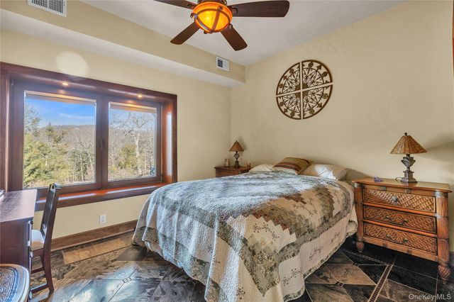 42 Dicks Castle Road, Garrison, NY 10524