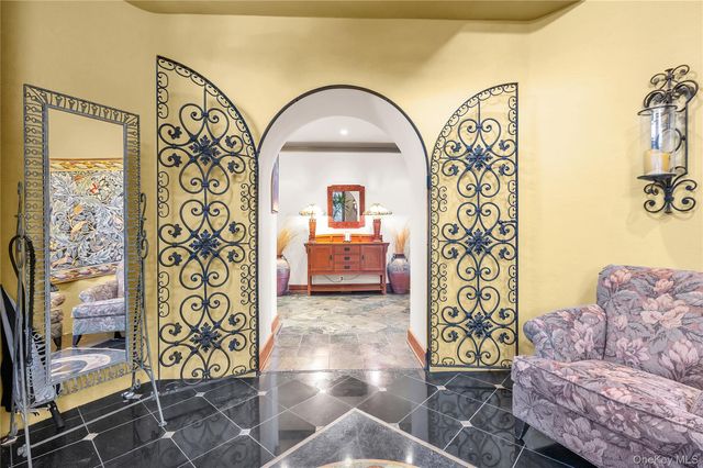 42 Dicks Castle Road, Garrison, NY 10524