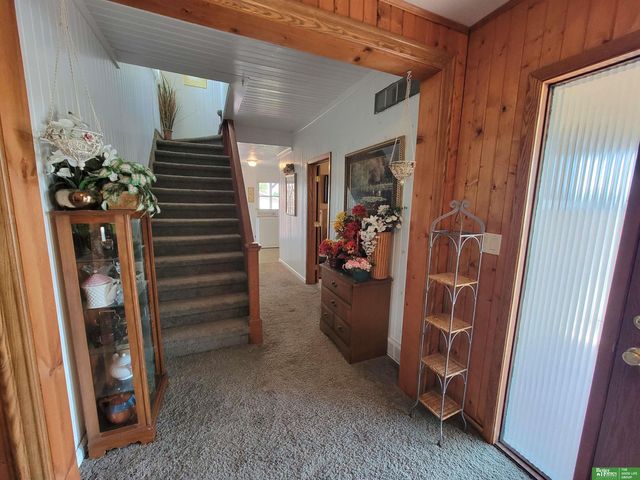 927 S Hutchins Avenue, York, NE 68467