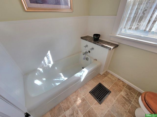 927 S Hutchins Avenue, York, NE 68467