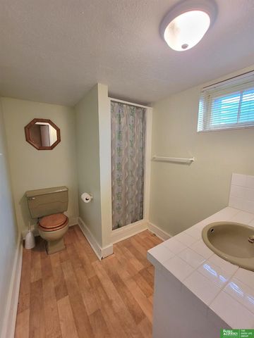 927 S Hutchins Avenue, York, NE 68467