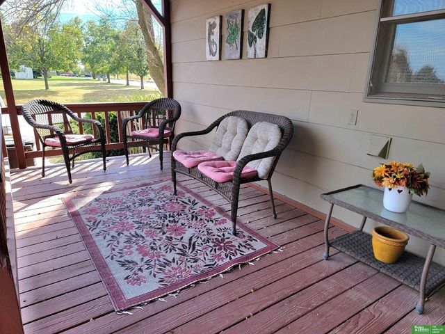 927 S Hutchins Avenue, York, NE 68467