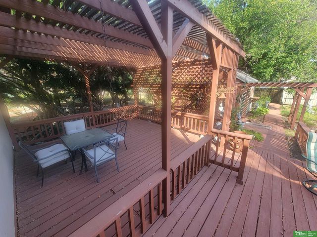 927 S Hutchins Avenue, York, NE 68467