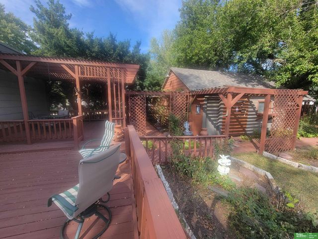 927 S Hutchins Avenue, York, NE 68467