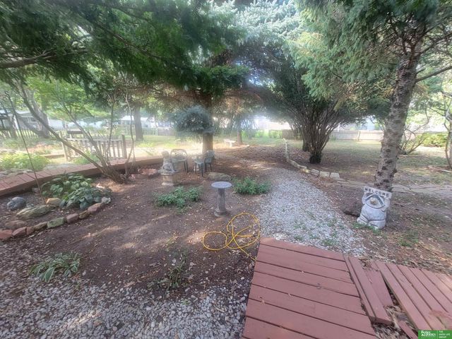 927 S Hutchins Avenue, York, NE 68467