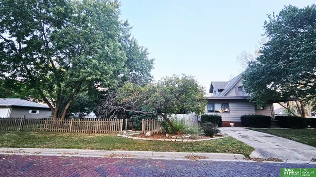 927 S Hutchins Avenue, York, NE 68467