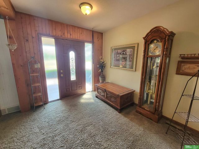 927 S Hutchins Avenue, York, NE 68467