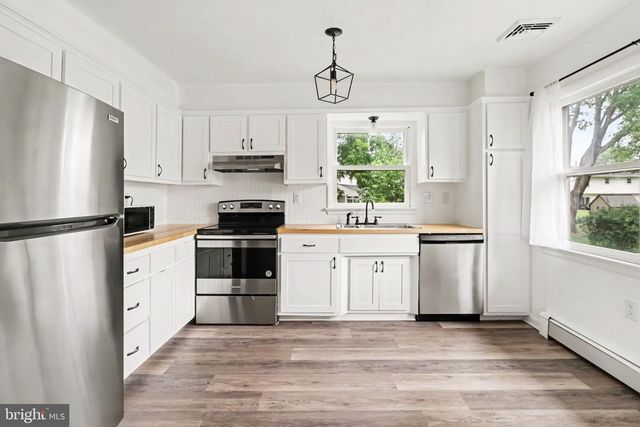 705 HENRY ST, Mechanicsburg, PA 17055