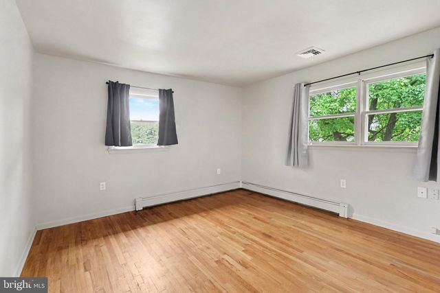 705 HENRY ST, Mechanicsburg, PA 17055