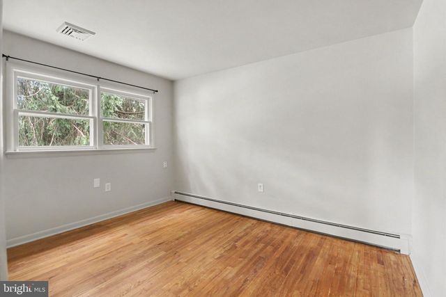 705 HENRY ST, Mechanicsburg, PA 17055