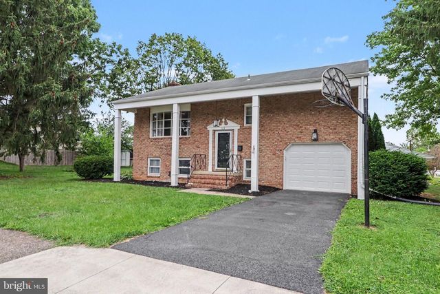 705 HENRY ST, Mechanicsburg, PA 17055