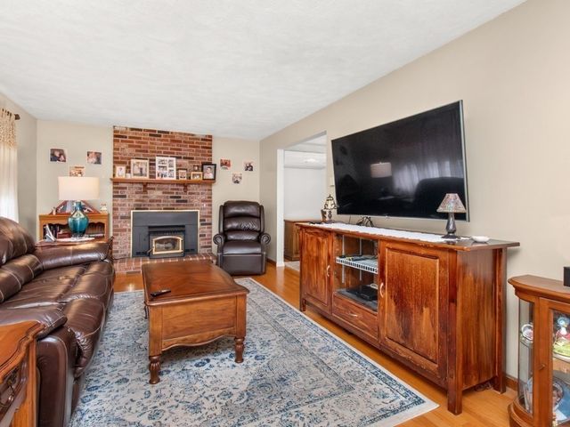 127 Westgate Road, Waltham, MA 02453