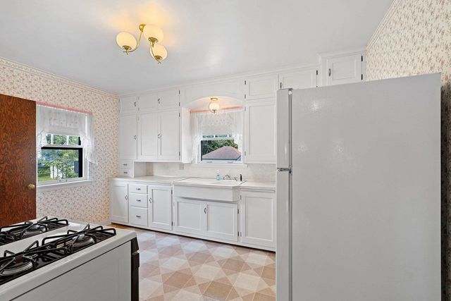 1146 DOUSMAN STREET, Green Bay, WI 54303