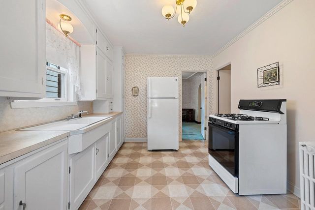 1146 DOUSMAN STREET, Green Bay, WI 54303