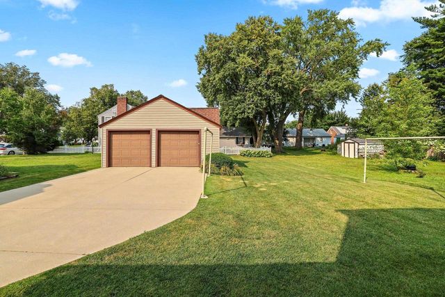 1146 DOUSMAN STREET, Green Bay, WI 54303