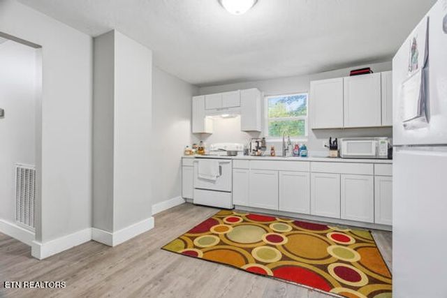 3807 Hampton Ave, Knoxville, TN 37914