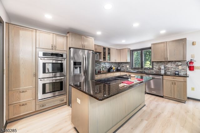 33 Radcliffe Dr, Sparta Twp., NJ 07871