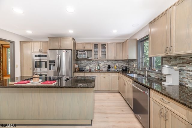 33 Radcliffe Dr, Sparta Twp., NJ 07871