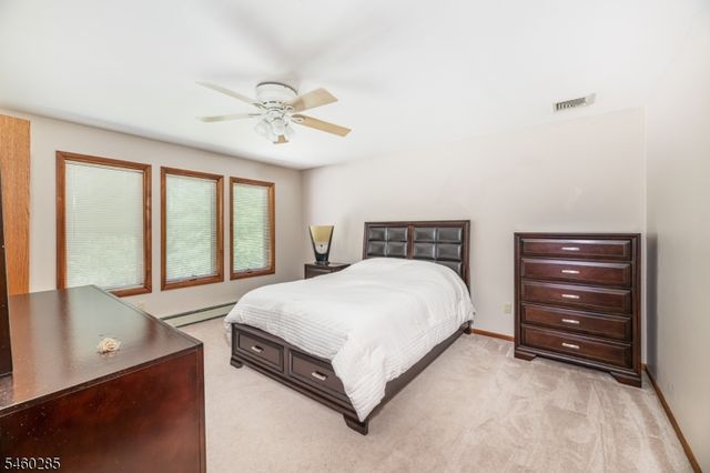 33 Radcliffe Dr, Sparta Twp., NJ 07871