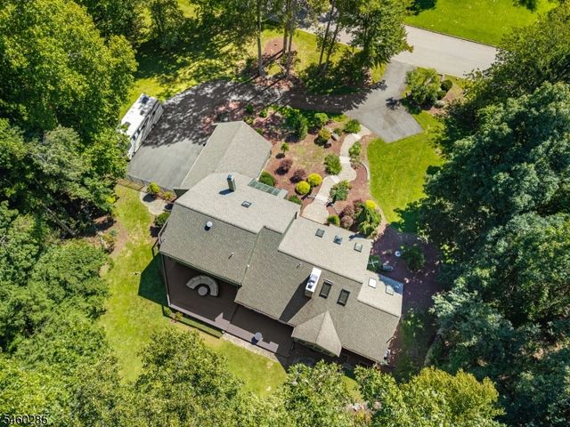 33 Radcliffe Dr, Sparta Twp., NJ 07871