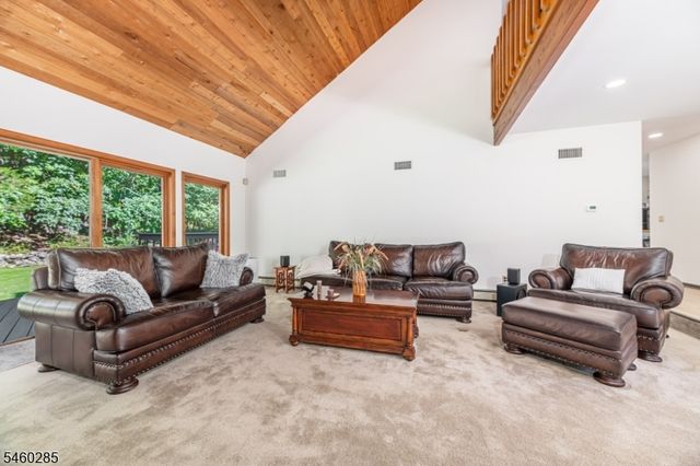 33 Radcliffe Dr, Sparta Twp., NJ 07871