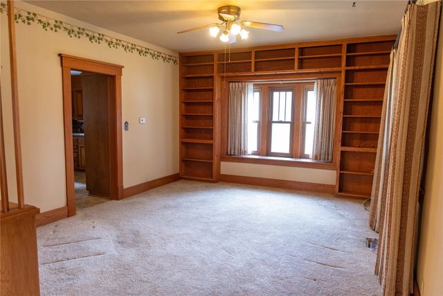 601 E 5th Street, Prairie City, IA 50228