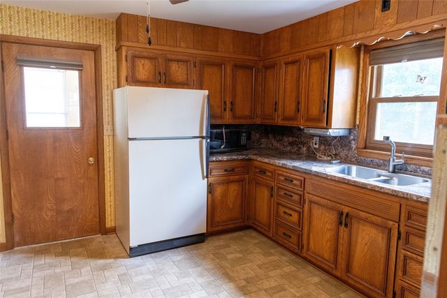 601 E 5th Street, Prairie City, IA 50228