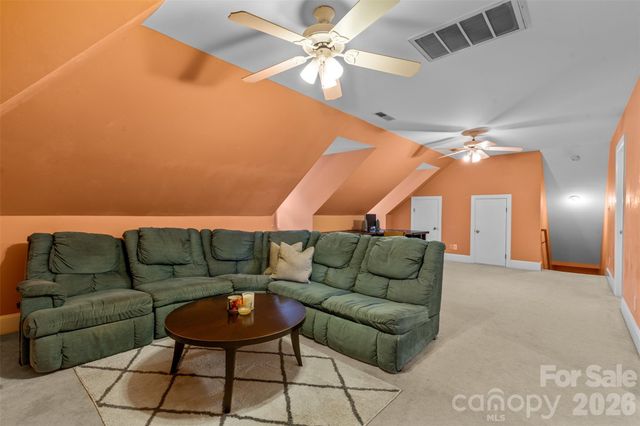 6041 Bluebird Hill Lane, Matthews, NC 28104