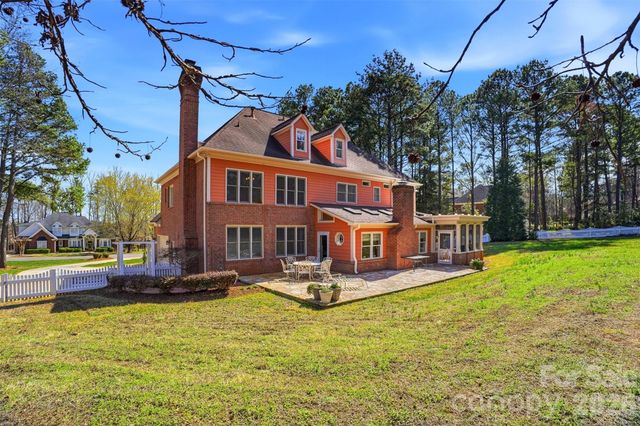 6041 Bluebird Hill Lane, Matthews, NC 28104