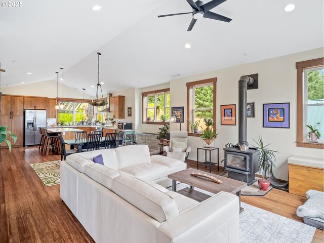 3934 COHO Cir, Forest Grove, OR 97116