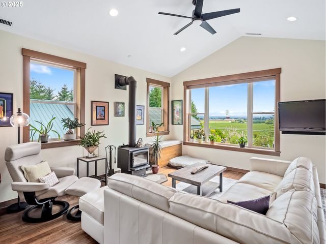 3934 COHO Cir, Forest Grove, OR 97116