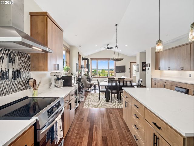 3934 COHO Cir, Forest Grove, OR 97116
