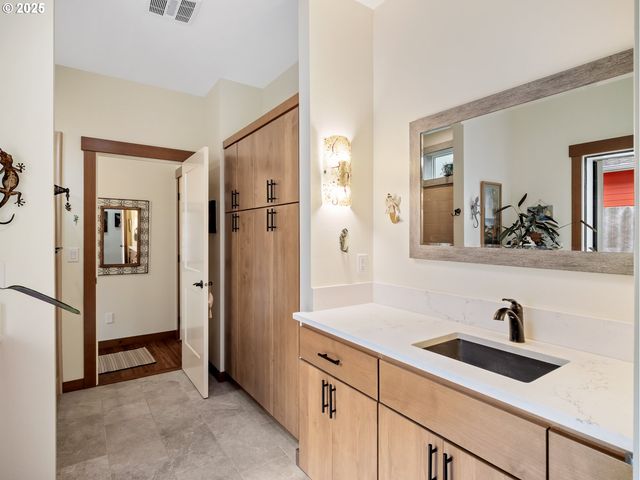 3934 COHO Cir, Forest Grove, OR 97116