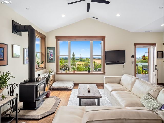 3934 COHO Cir, Forest Grove, OR 97116
