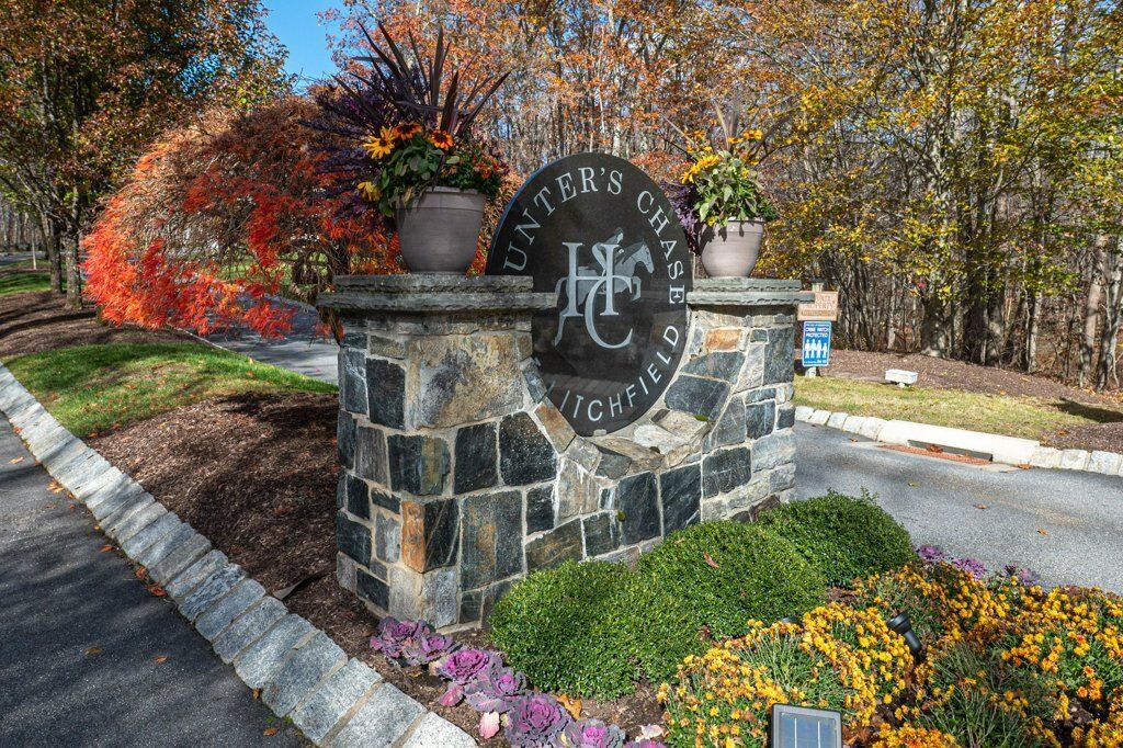 258 Hunter Drive 258, Litchfield, CT 06759