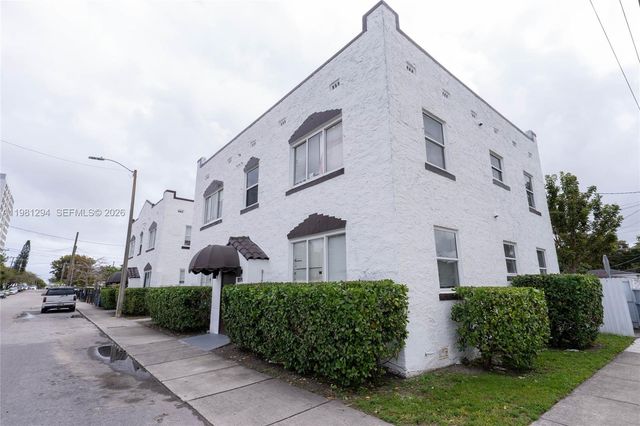 1890 NW 35th St 6, Miami, FL 33142