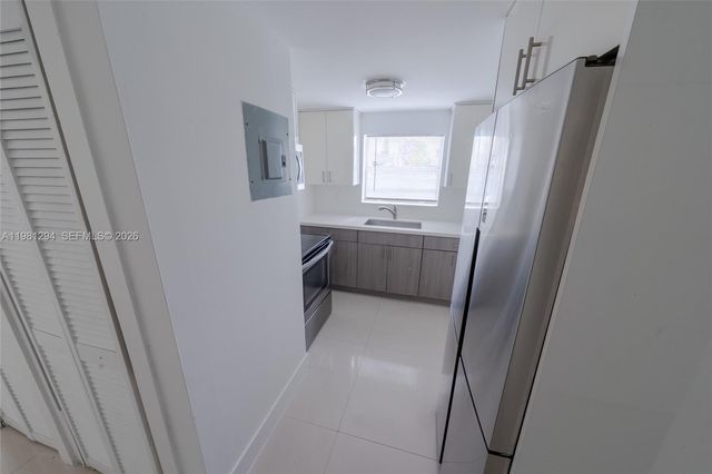 1890 NW 35th St 6, Miami, FL 33142