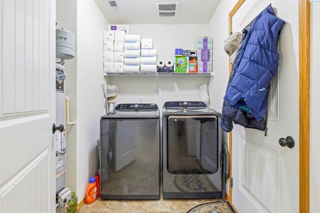 5505 Marbella, Pasco, WA 99301