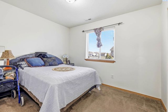 5505 Marbella, Pasco, WA 99301