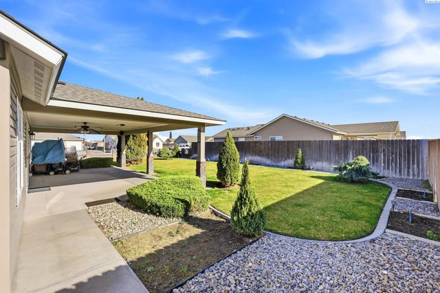 5505 Marbella, Pasco, WA 99301